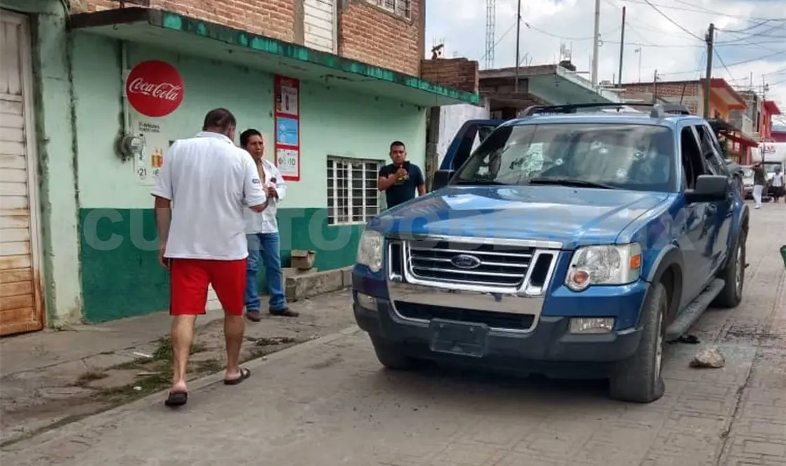 Armados balean Pick up y se llevan a conductor