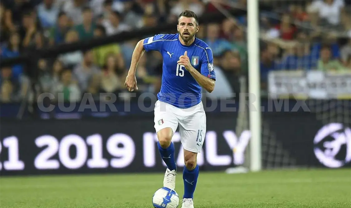 Italia va por segundo triunfo en camino