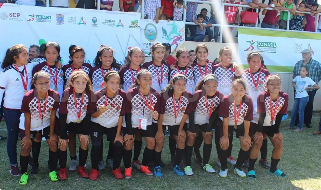 Domina Chiapas Futbol femenil en el Regional