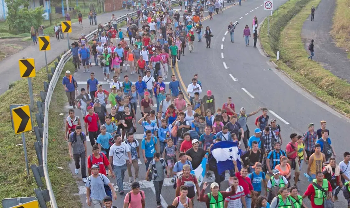 Se está conformando una nueva caravana en Honduras, que piensan puede estar integrada por más de 20 mil personas. AP