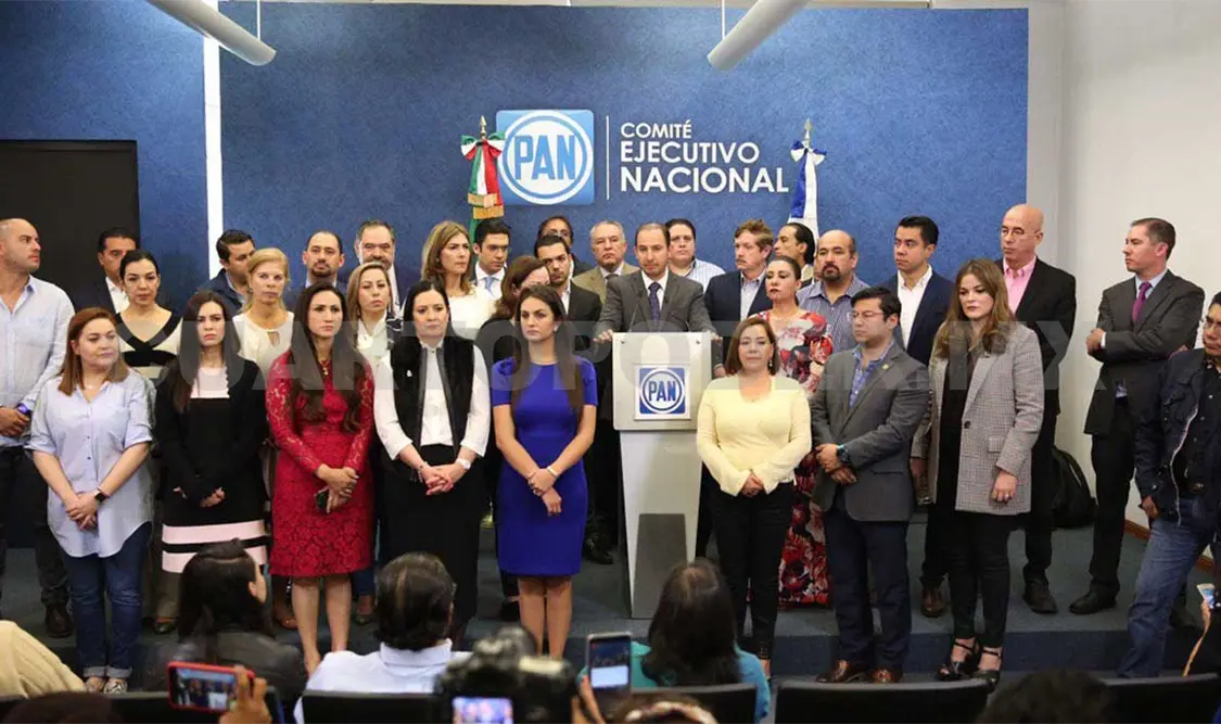 El grupo parlamentario del PAN anunció acciones políticas como la solicitud de remoción del presidente de la Cámara de Diputados. Twitter