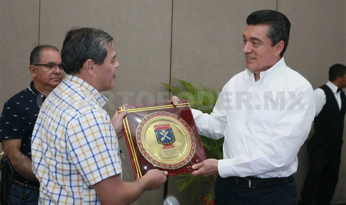 El mandatario invitó a los agremiados a disfrutar de la diversidad gastronómica y cultural del estado. CP