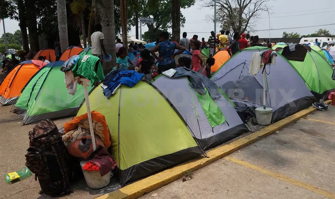Repatrían a grupo de haitianos