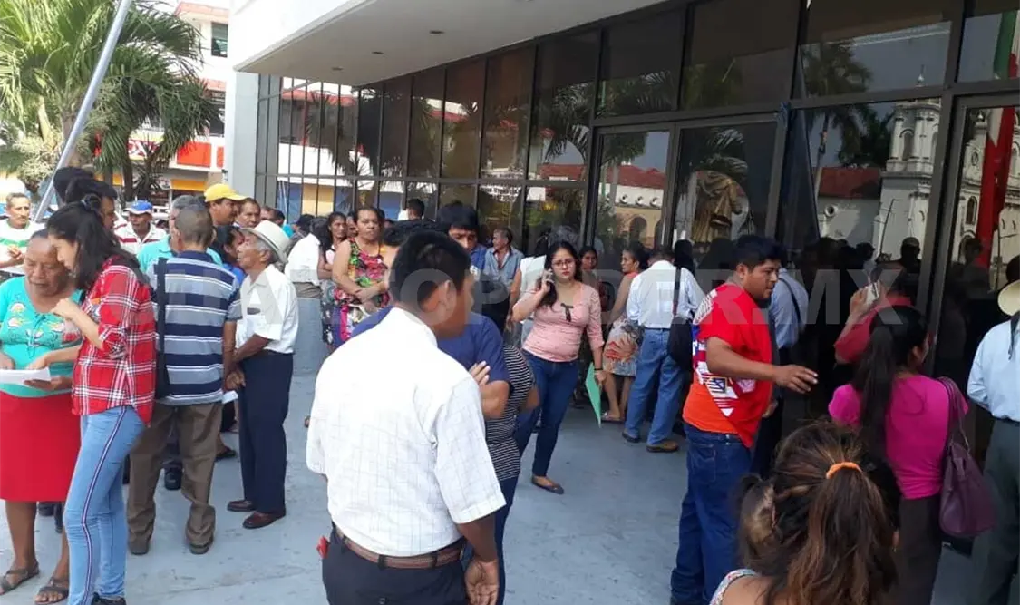 Comunidades bloquean presidencia de Tapachula