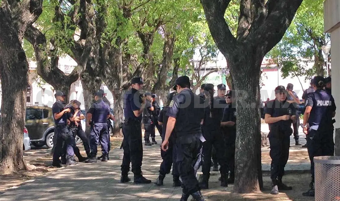 Los policías denunciaron que los alimentos que les servían -con un un costo de 10 pesos- es de mala calidad. Noel Vázquez / CP