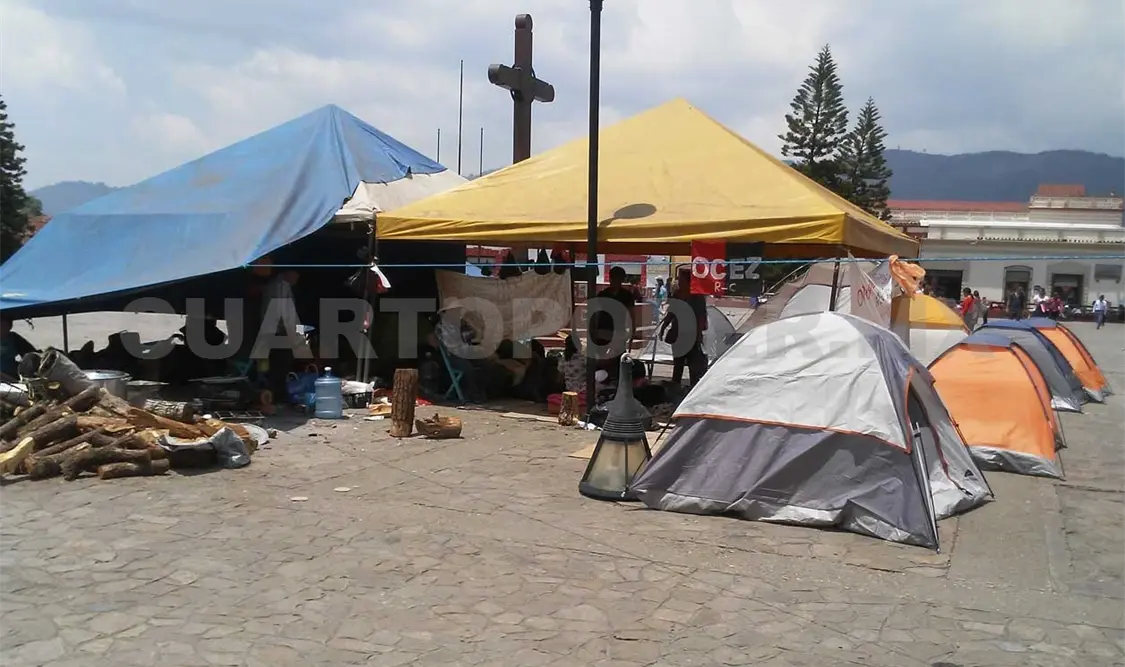 La Organización Campesina se encuentra desde el lunes pasado en la plaza central de SCLC. Elio Henríquez / CP