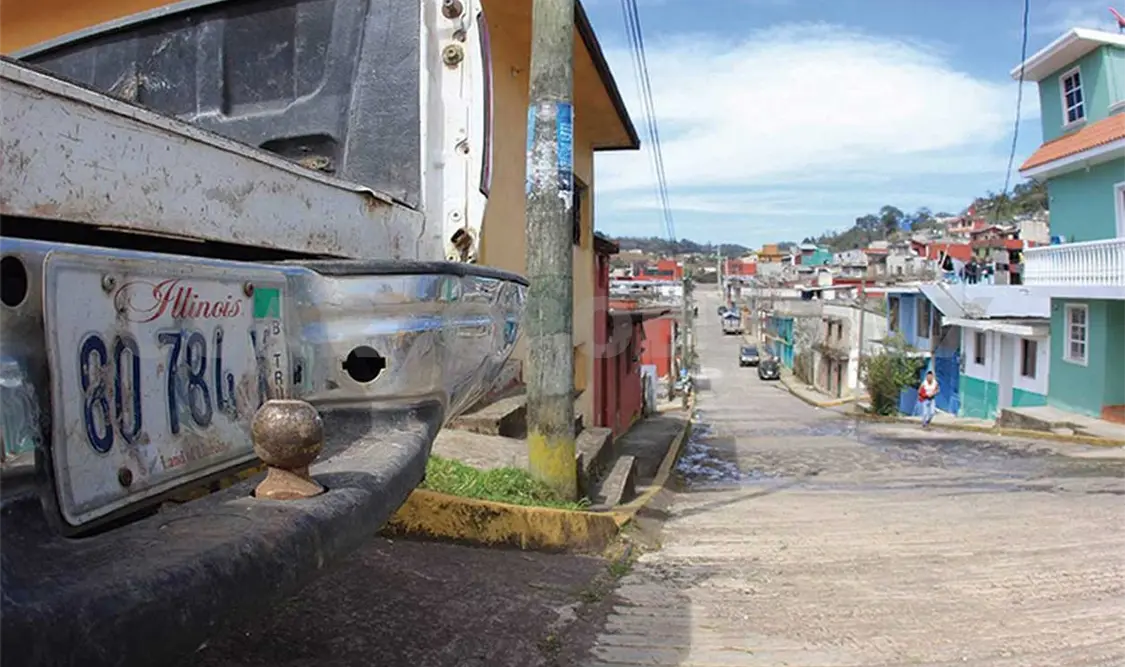 Crimen organizado desplaza a familias en Michoacán