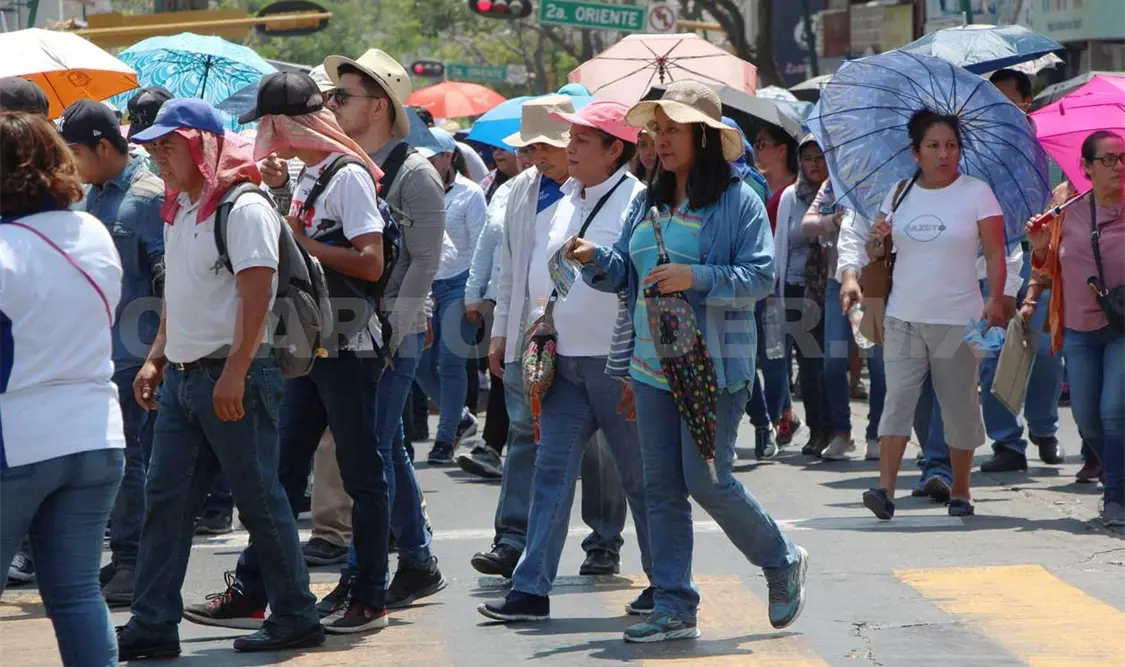 Agoniza economía por plantones y marchas