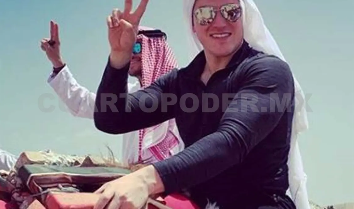 Critican a senador por turistear en Qatar