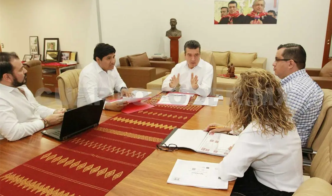 REC sostiene encuentro con titular de Infonavit