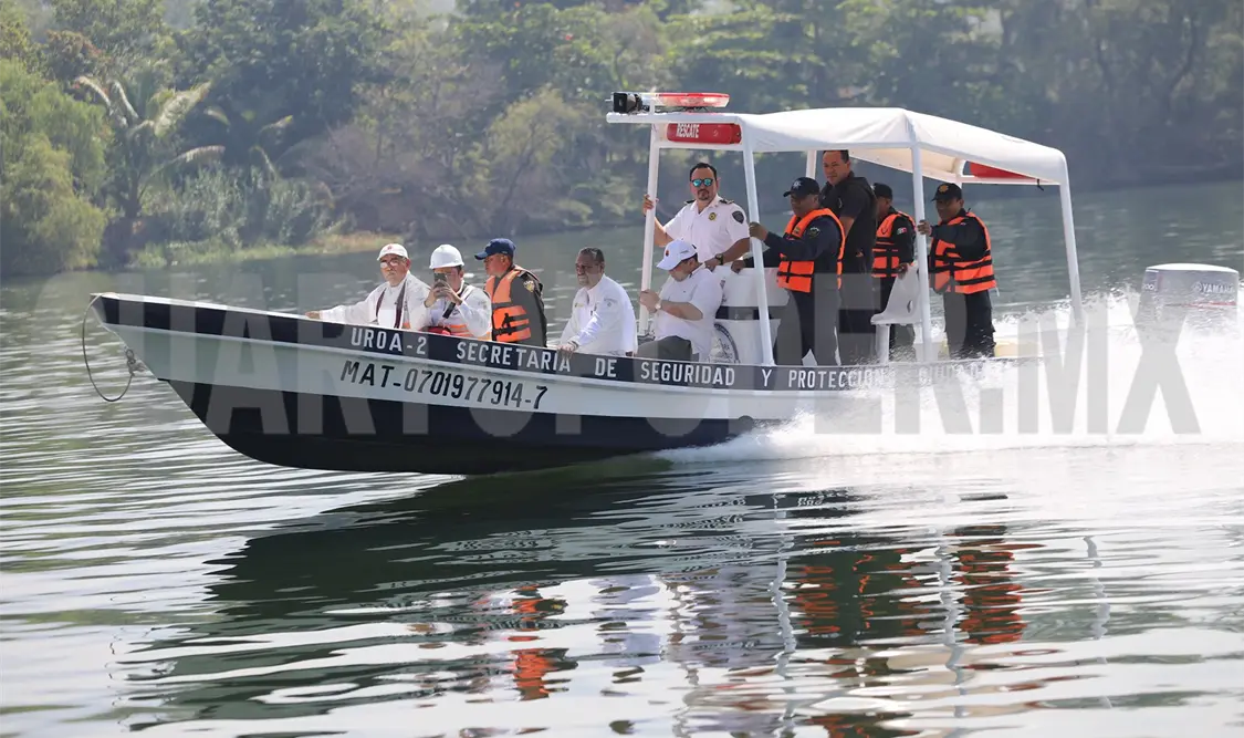 El gobernador encabezó la supervisión de los trabajos de limpieza en el Cañón del Sumidero. CP