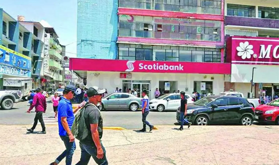 Minutos antes la dama había retirado el dinero en la sucursal bancaria Scotiabank. CP