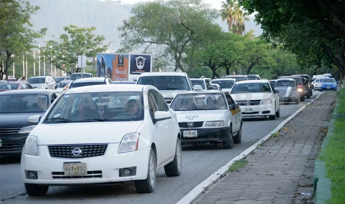 Cuentan con seguro 17 de cada 100 automóviles