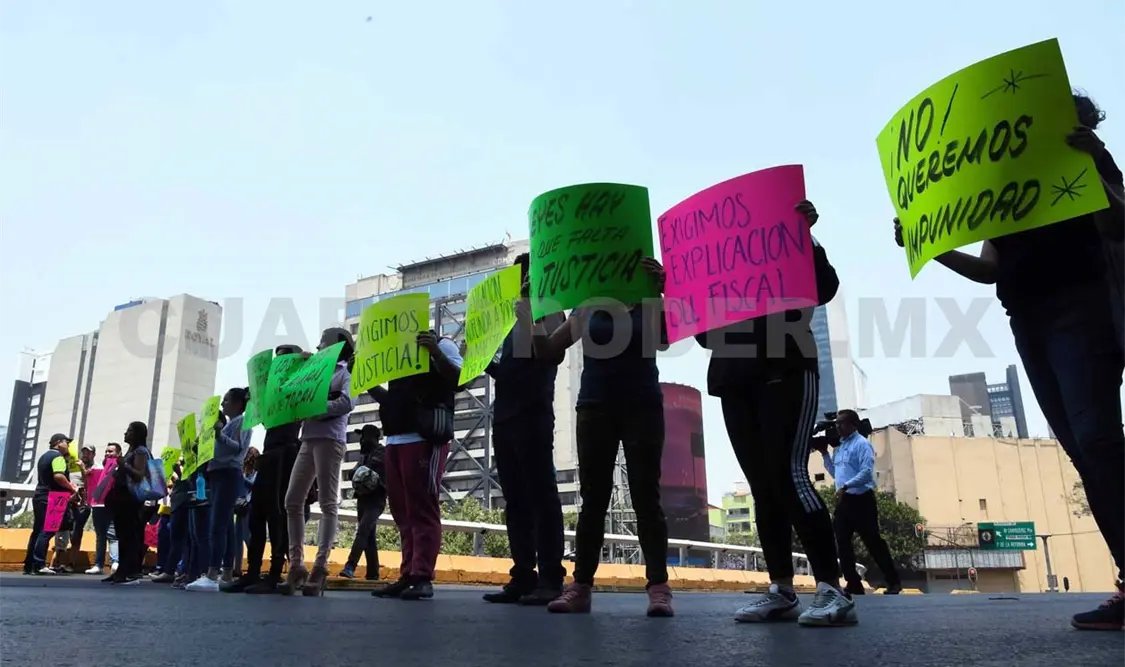 Padres exigen justicia contra maestro