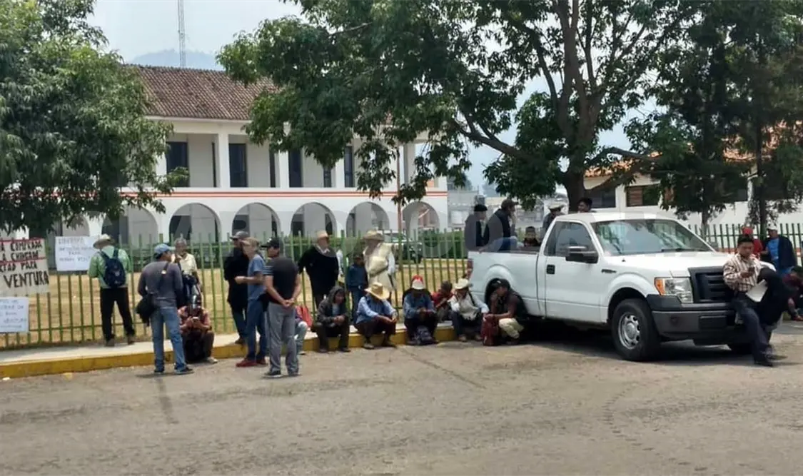 Luz y Fuerza se manifestó en el Palacio de Justicia