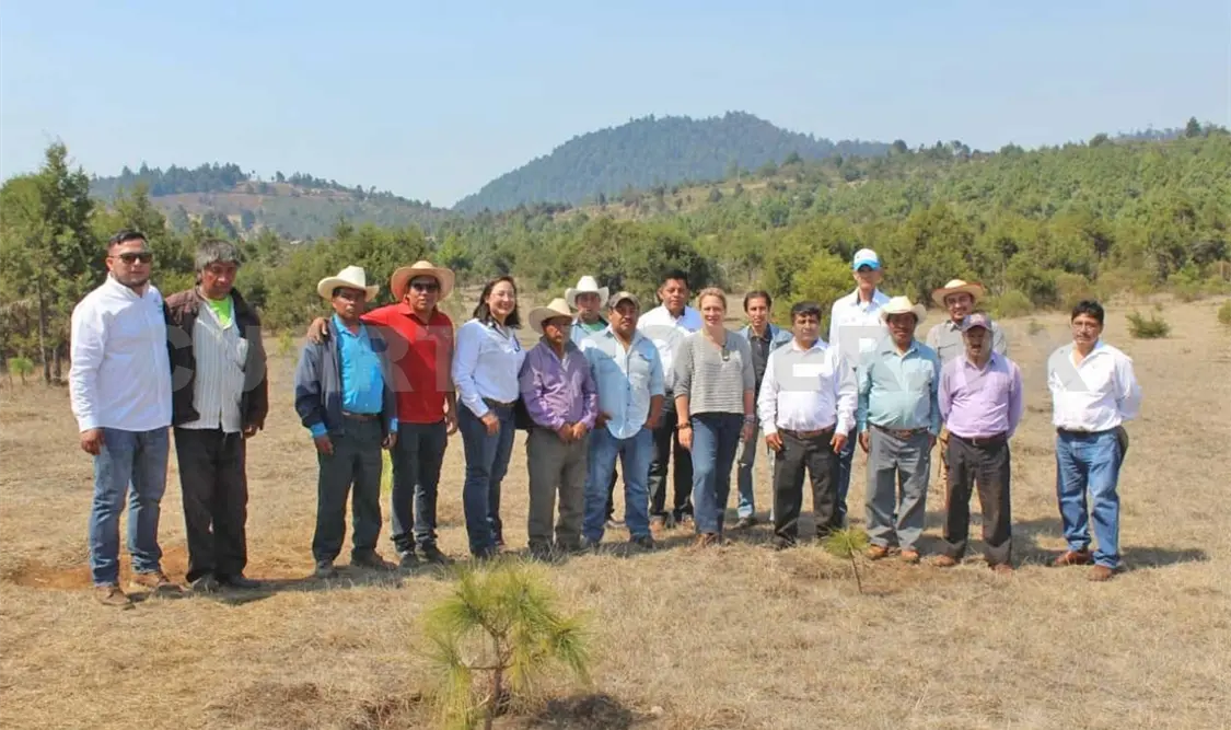 Reconocen a ejidatarios por trabajo ambiental
