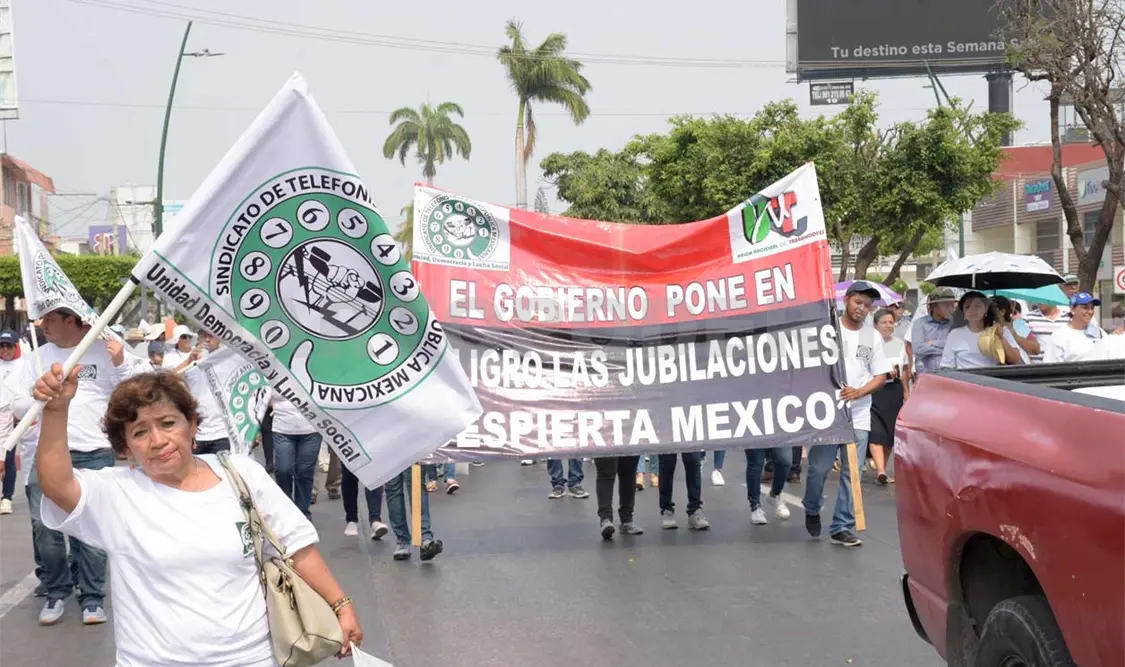 Conmemoran el Día del Trabajo con Marcha