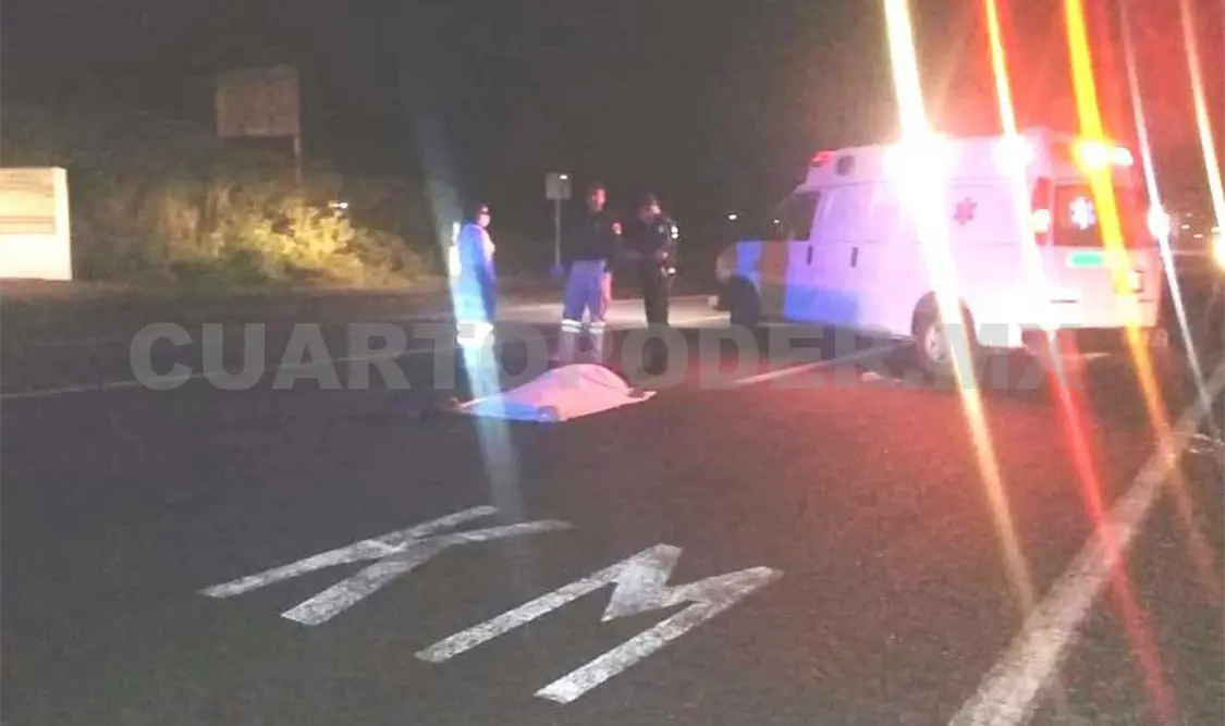 Muere hombre tras ser embestido en carretera