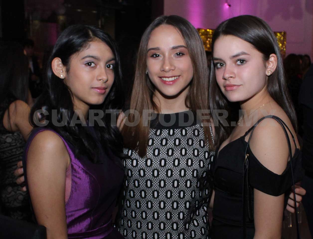 Amigas celebraron sus XV años