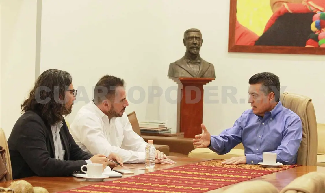 El gobernador Rutilio Escandón Cadenas sostuvo una reunión con el enlace y representante de la oficina de la Unesco en México, Fréderic Vacheron. El jefe del Ejecutivo estatal manifestó la disposición de su gobierno de impulsar un trabajo cercano con este organismo internacional.