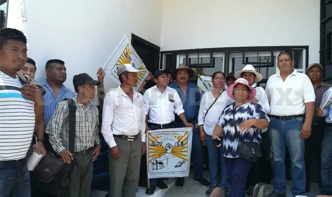 Campesinos toman oficinas del INPI