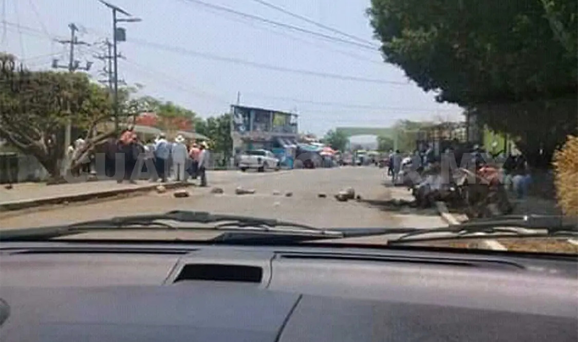 Comuneros protestan por conflicto de tierras