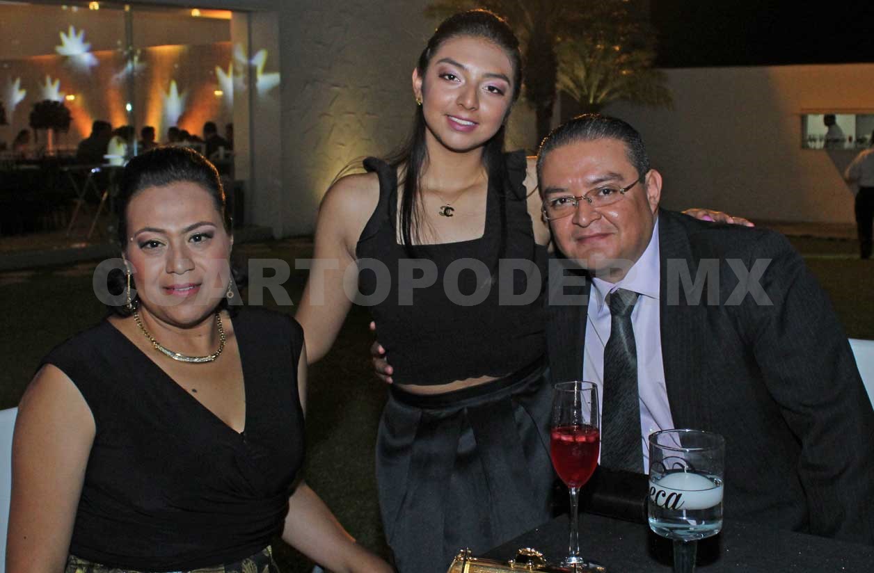 Grandiosos XV años de Rebeca