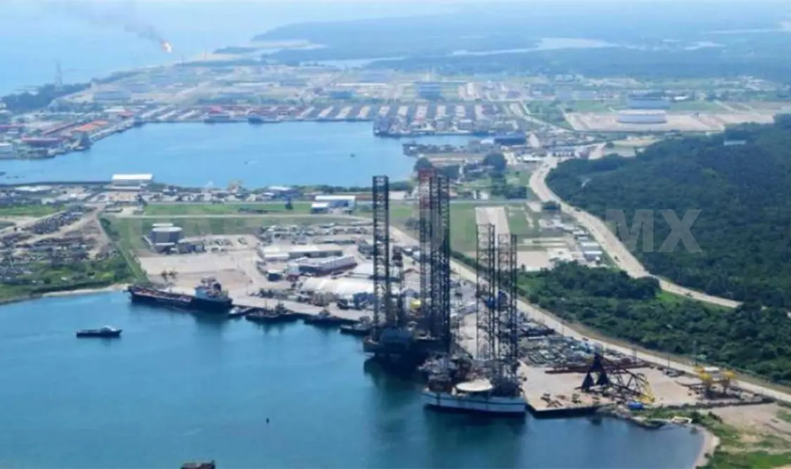 AMLO achica proyecto de refinería Dos Bocas