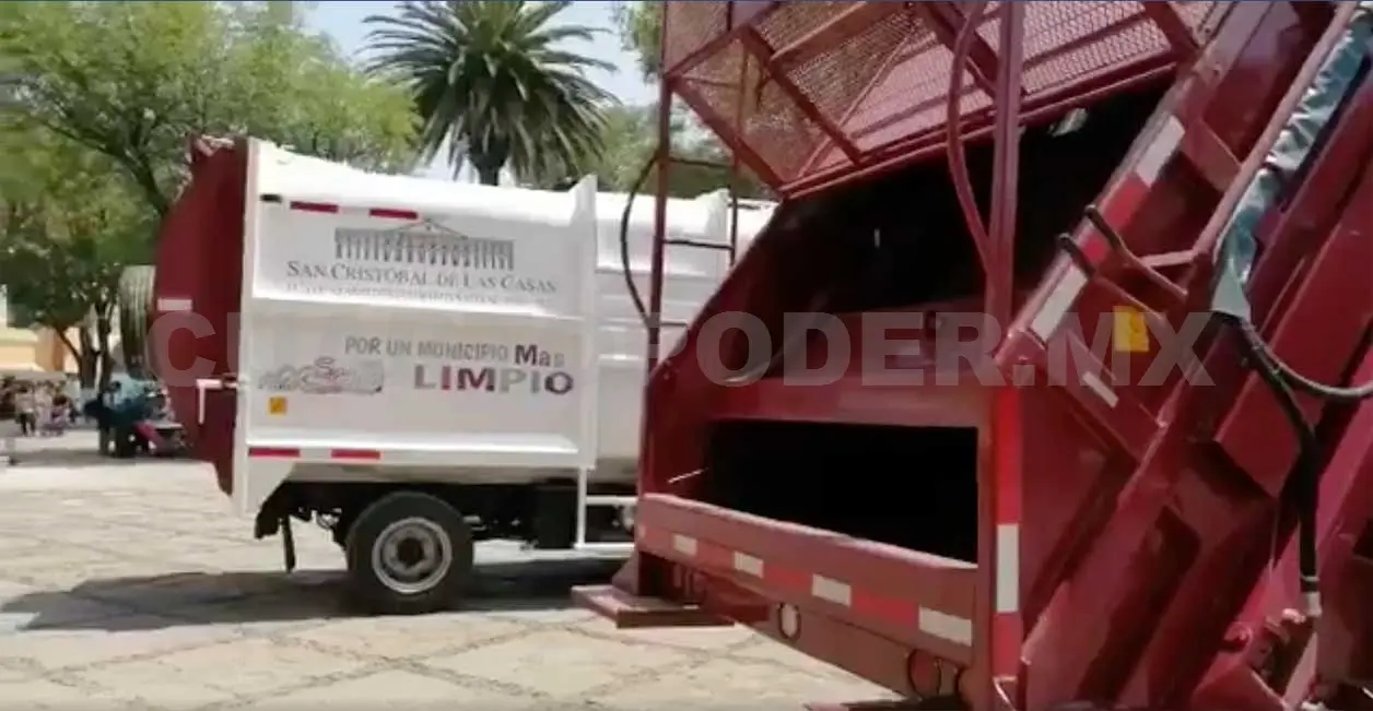 Pobladores retienen camiones de basura