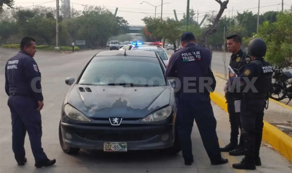 La hospitalizan luego de ser embestida por auto