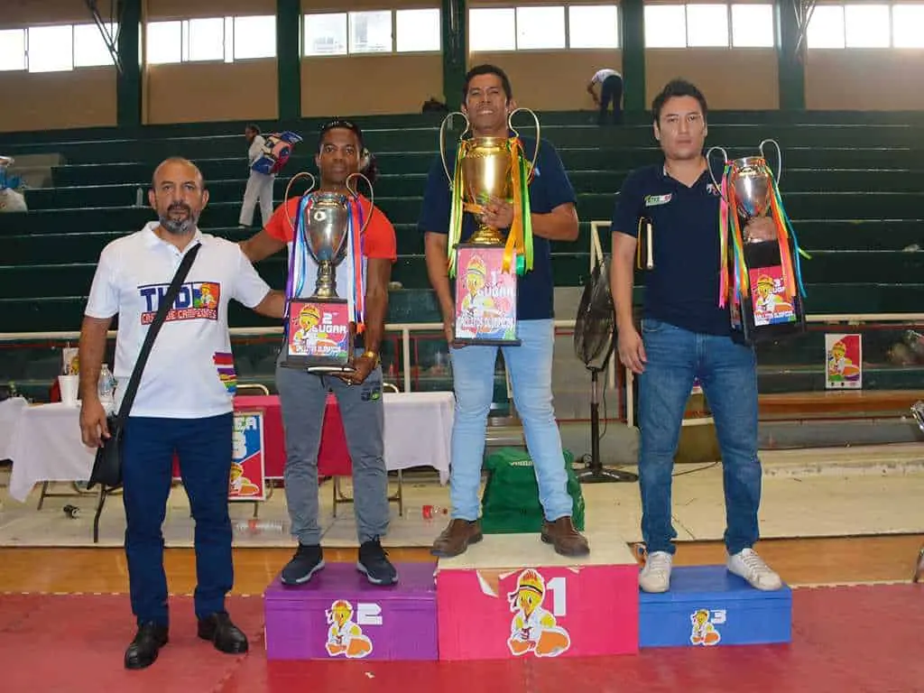 El equipo del profesor Alfredo Custodio conquistó la décima edición del torneo artemarcialista. Cortesía