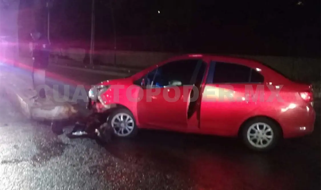 Acelerado conductor provoca fuerte accidente