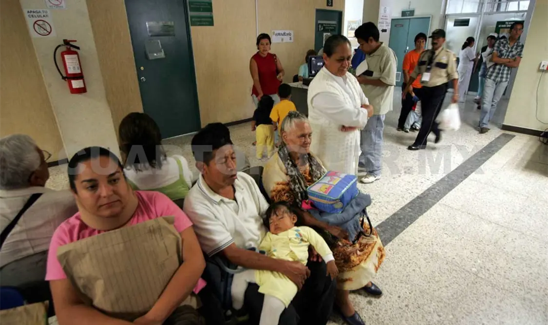 Renuncia director del IMSS; acusa injerencia de SHCP