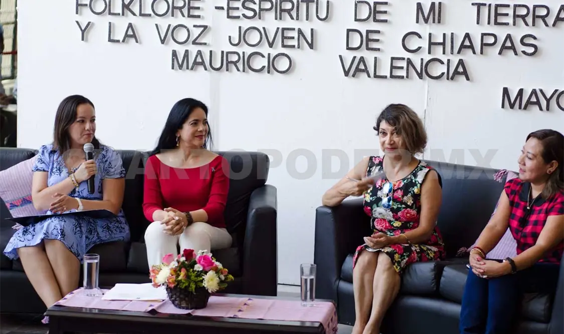 Exponen “Folklore-Espíritu de mi Tierra” en Congreso