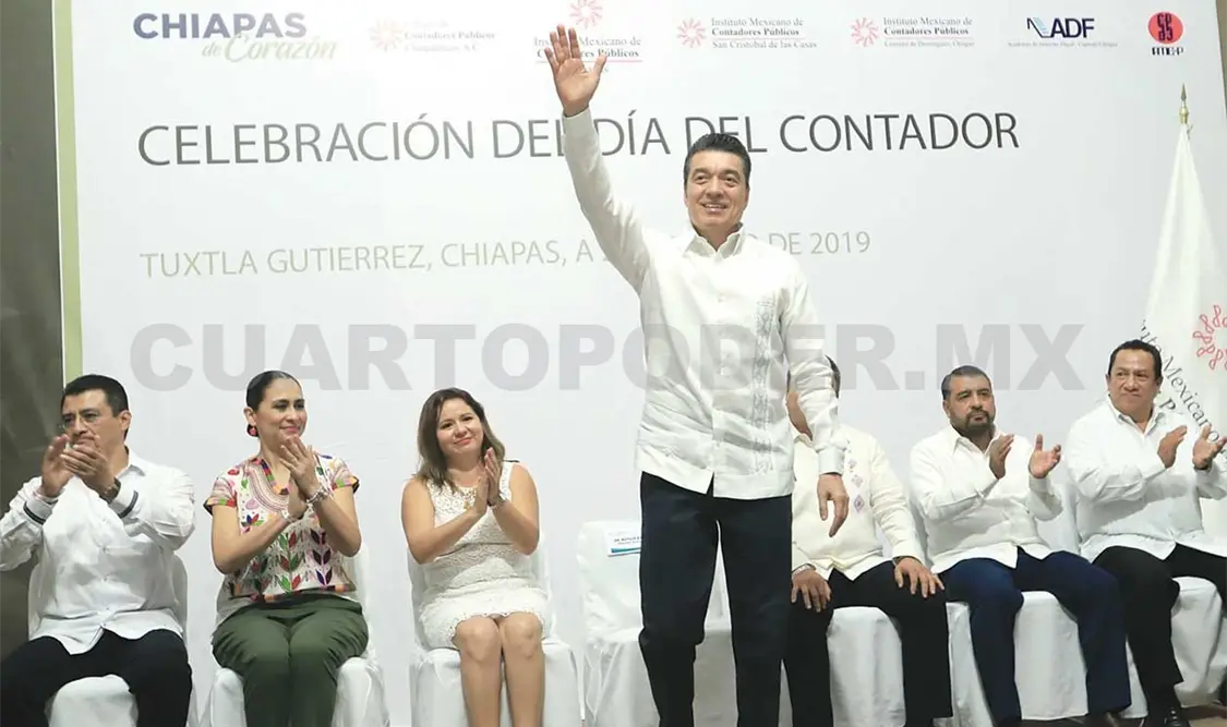 Los profesionales contables son grandes aliados para que la buena política transite hacia el bienestar del pueblo, aseguró el mandatario. CP