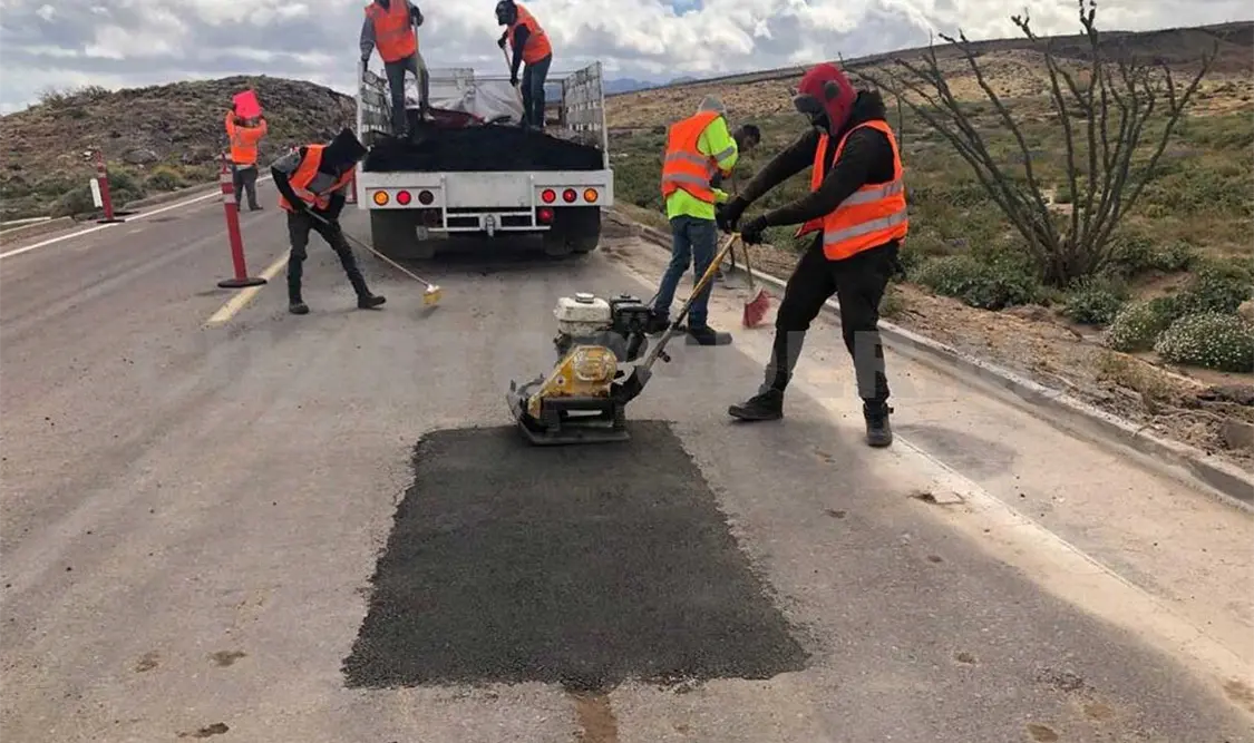 Trabajadores protestan por falta de pago y abusos