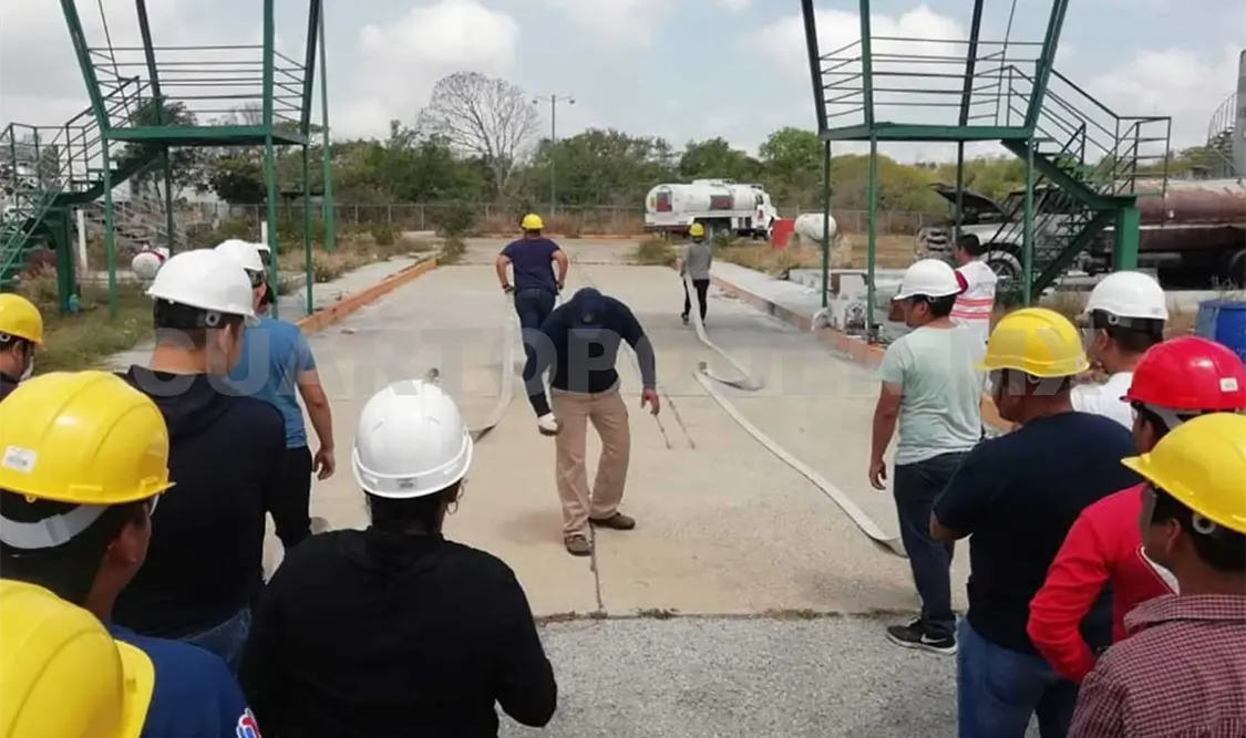 los aprendices conocieron los tipos de mangueras que se deben utilizar. CP