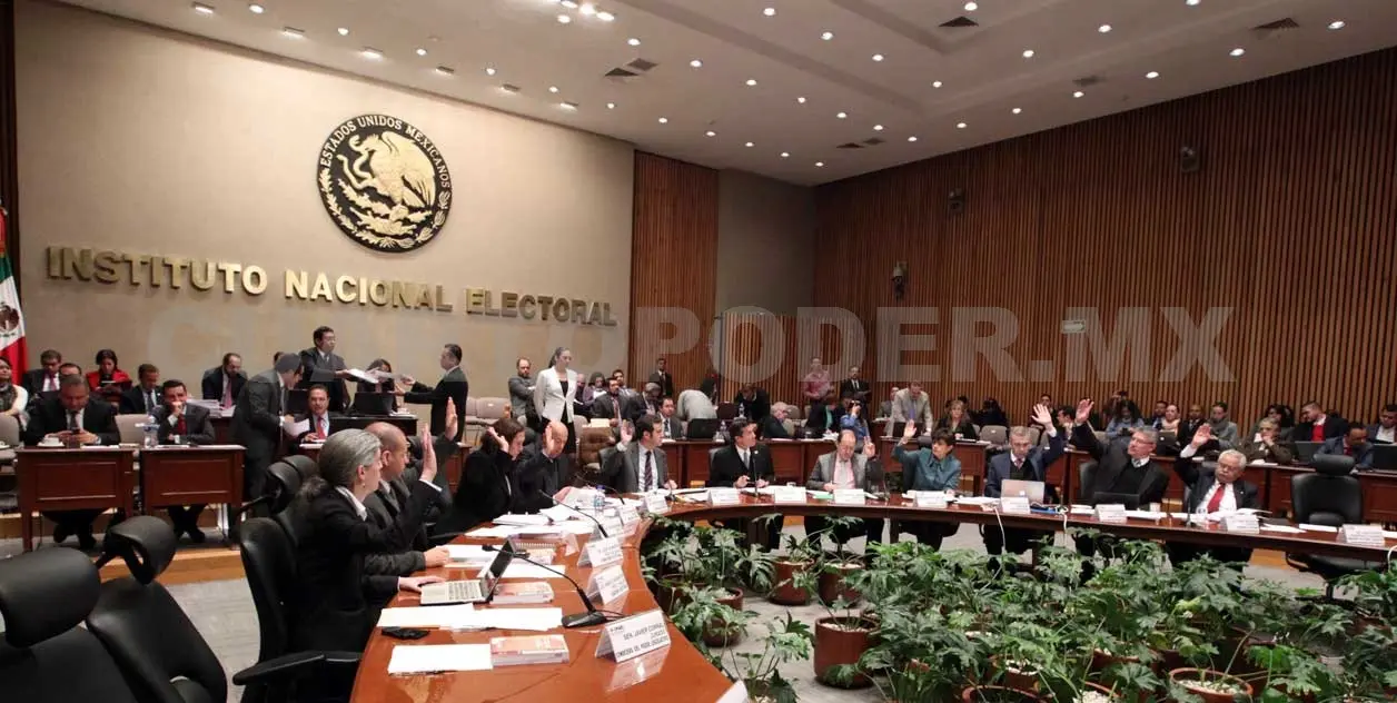 “¡No te hagas el loco¡”, tronó el representante de Morena ante el Instituto Nacional Electoral. Agencias