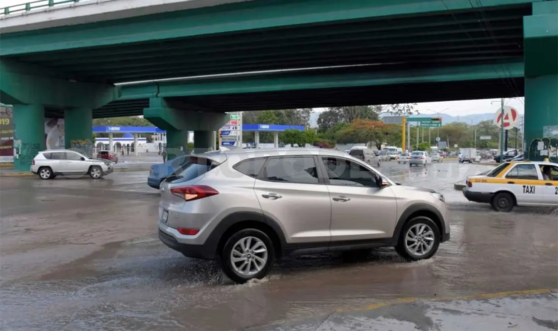 Tuxtla Gutiérrez tiene 10 puntos de riesgo de inundación cuando ocurren las lluvias. Guillermo Ramos / CP