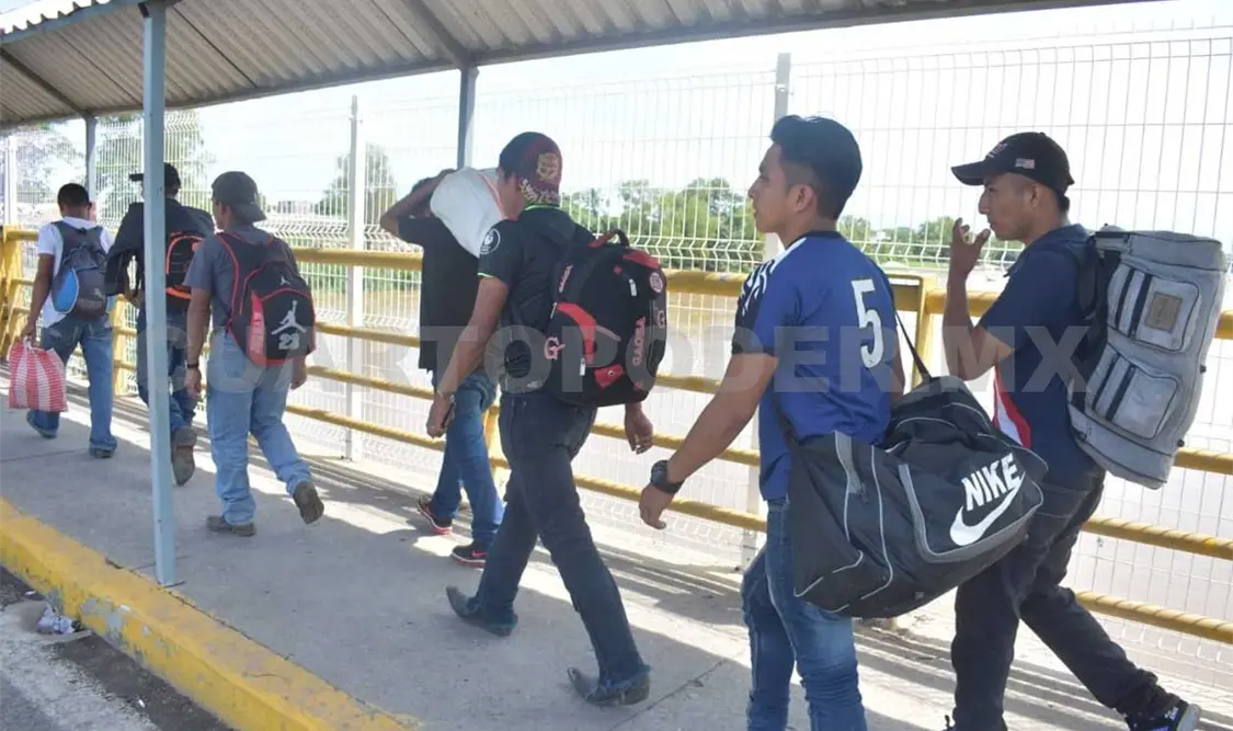 Denuncian ante la FGR a funcionarios del Inami