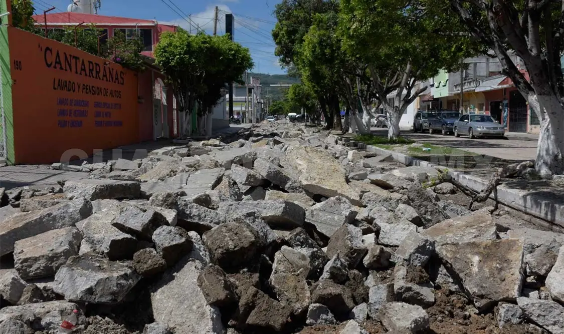 Habitantes piden agilizar obras de reparación