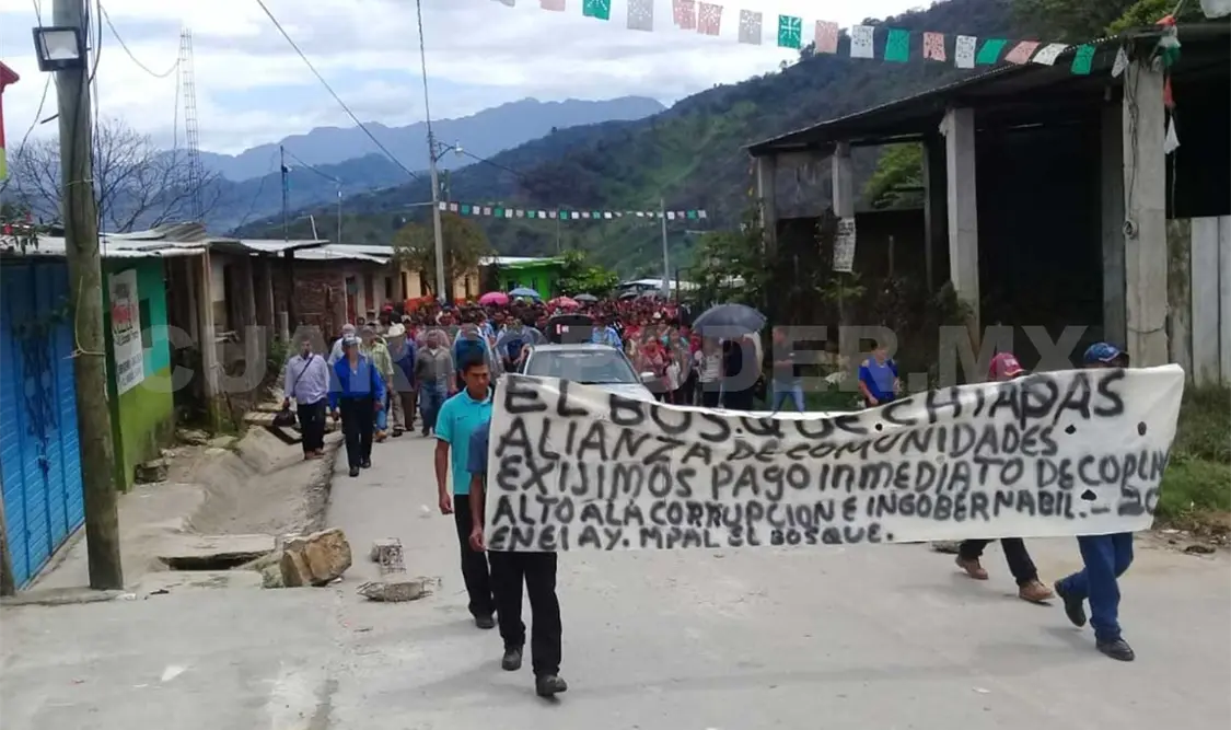 Bloquean y exigen pago de Copladem