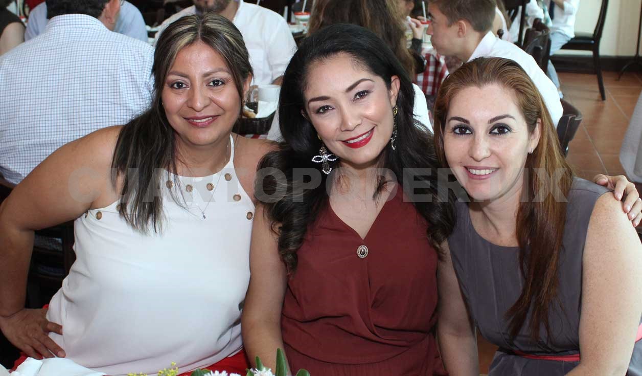 Natalia hizo su primera comunión