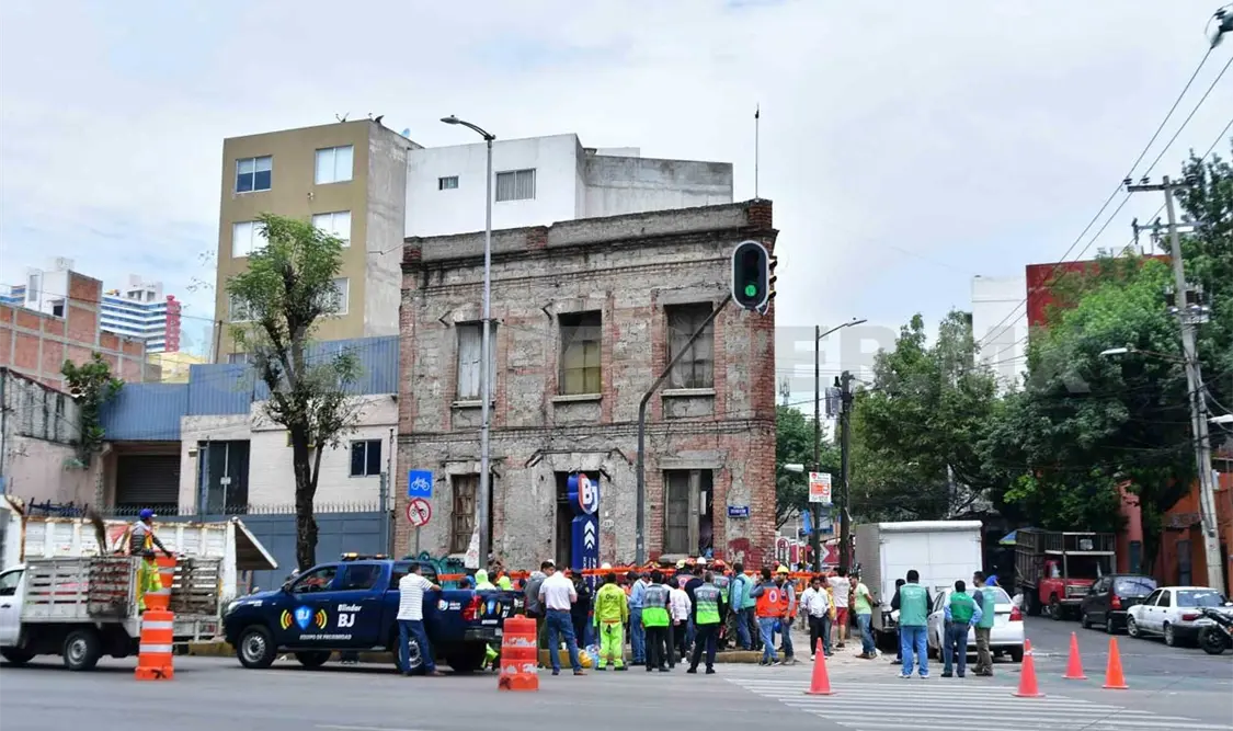 Muere una menor y su madre tras derrumbe