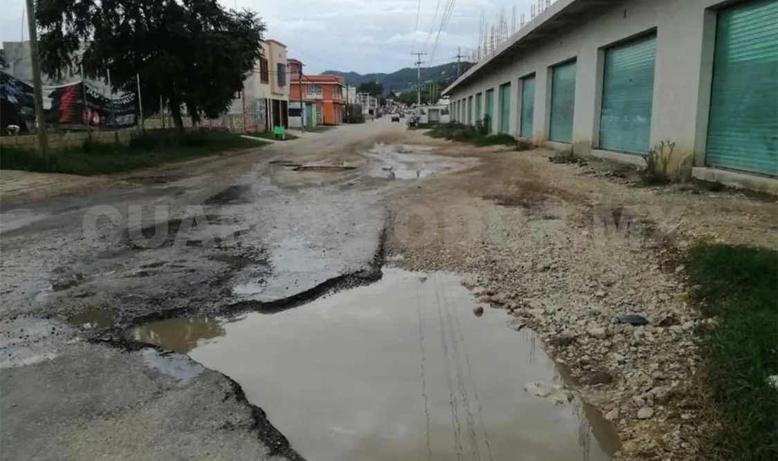 Denuncian pésimo trabajo de bacheo