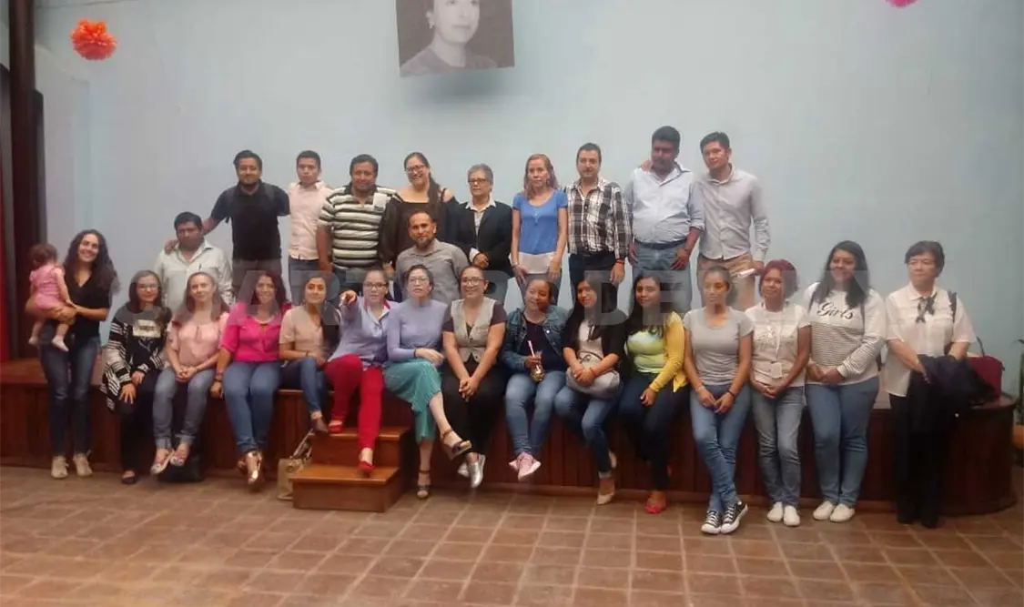 Capacitan a funcionarios en temas de género