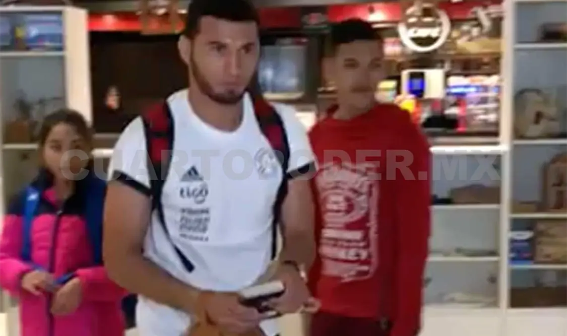 Llega a México Juan Escobar