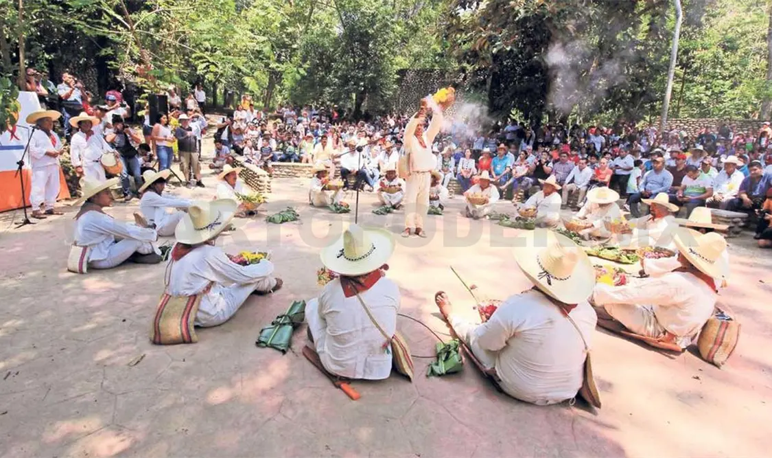 Más de mil 500 ciudadanos participaron en esta peregrinación en el municipio de Rayón. El Universal