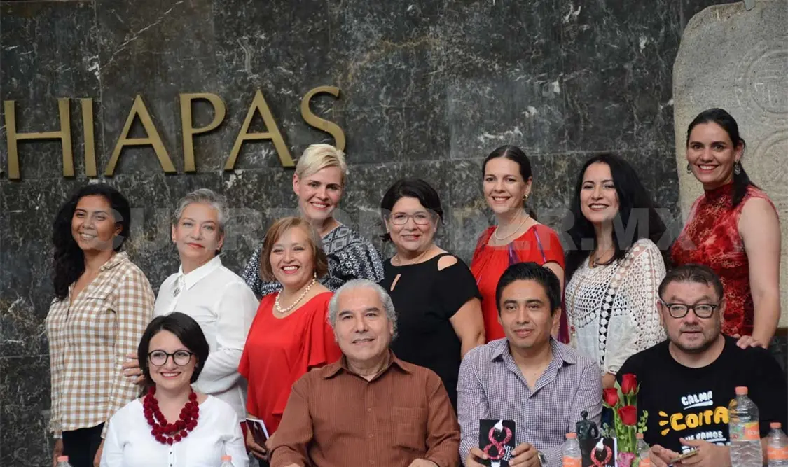 Mujeres comparten sus cuentos breves