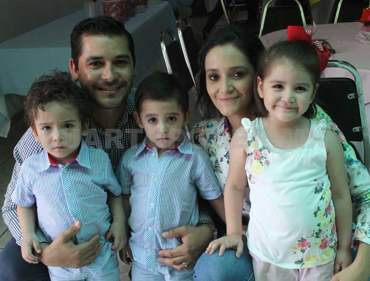Fiesta de unicornios para hermanitas